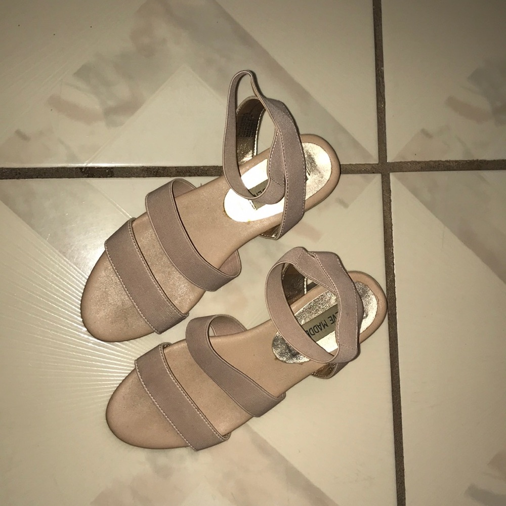 Strap sandal - Picture 3 of 3